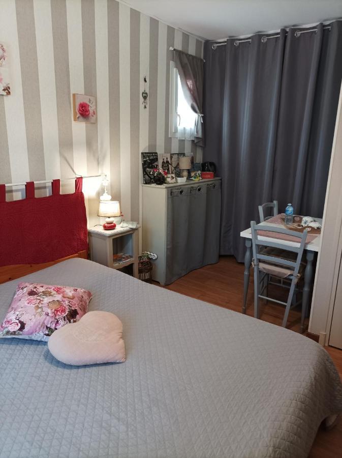 Bed and Breakfast Le Nid De Mesanges Chauffour-sur-Vell Екстер'єр фото