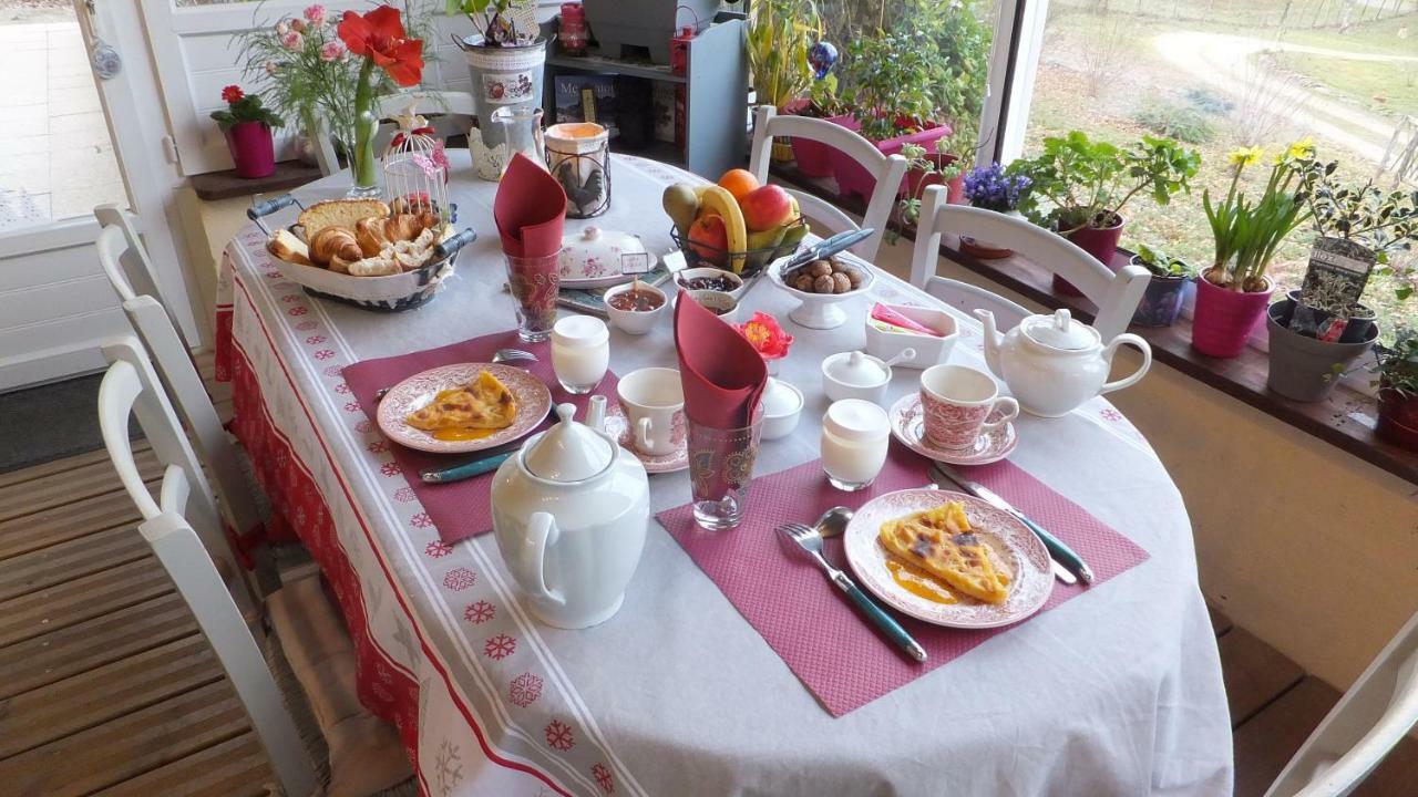 Bed and Breakfast Le Nid De Mesanges Chauffour-sur-Vell Екстер'єр фото