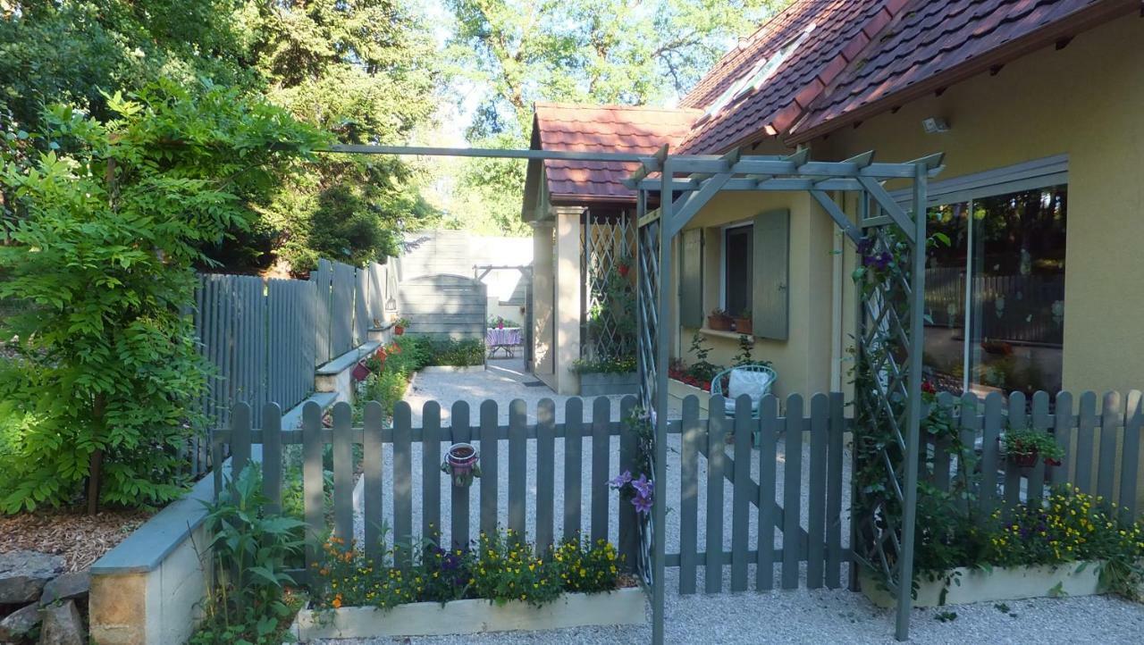 Bed and Breakfast Le Nid De Mesanges Chauffour-sur-Vell Екстер'єр фото